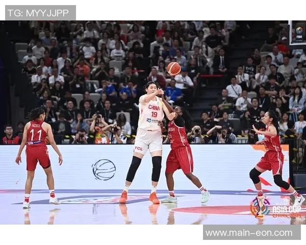 7月13日亚洲杯女篮精彩对决印尼女篮挑战中国女篮全力以赴